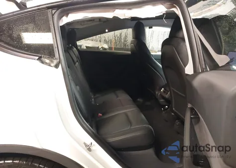 2020 Tesla Model Y Long Range Dual Motor All-Wheel Drive/Performance Dual Motor All-Wheel Drive z USA, uszkodzony, nr VIN 5YJYGDEF3LF009672